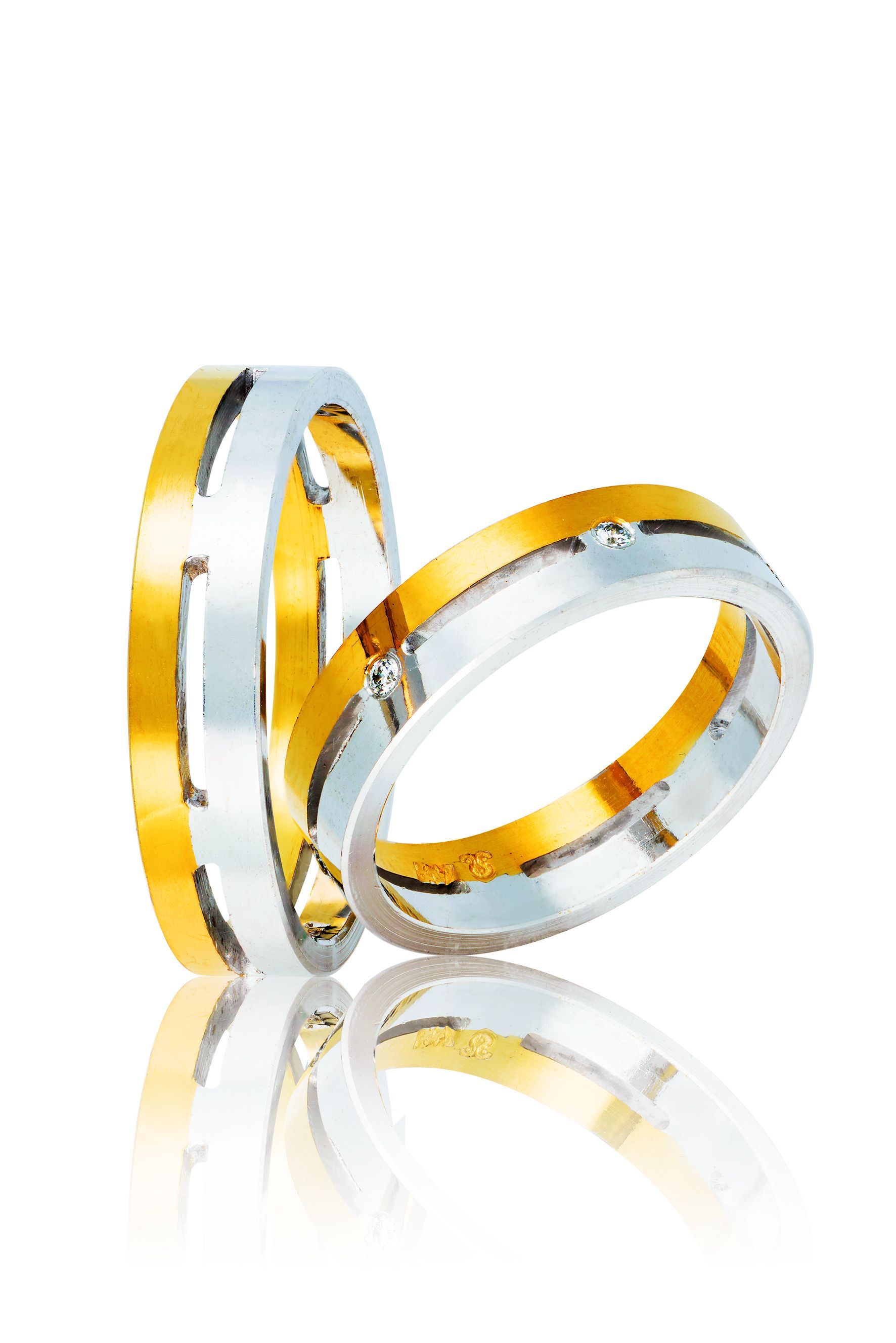 White gold & yellow gold wedding rings 5mm (code 4yw)